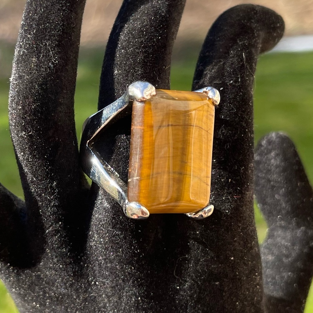 NWT Rectangle Silver tone Tiger Eye Ring Size 7  18